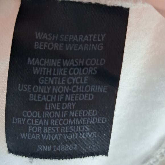 Torrid Top Plus 3X Floral Super Soft Cold Shoulder Ruffle Flutter Sleeve Peach‎ - Picture 9 of 9